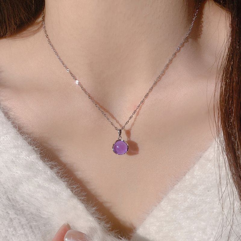 Women's Purple Oval Pendant Necklace — Stylish Accessory